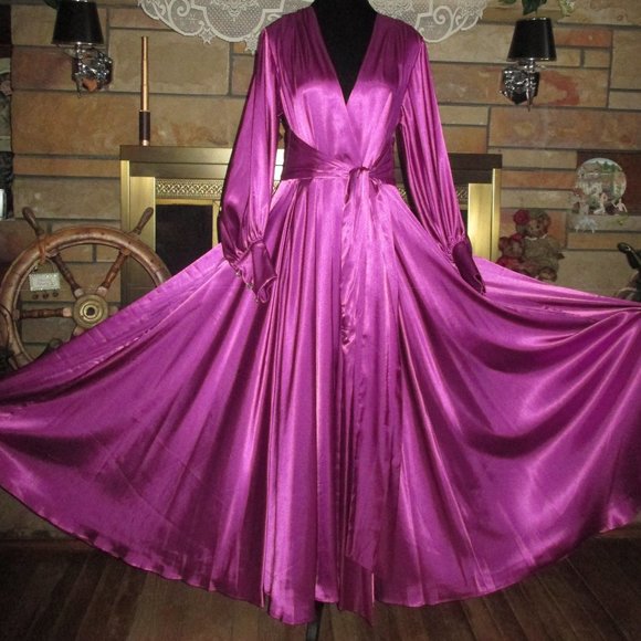 Catherine D'Lish Beverly Gown - Picture 6 of 9